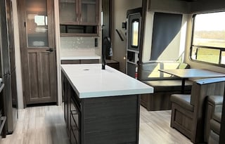 RV Rental, Delivery, & Set up