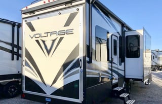2019 Dutchman Voltage 3605