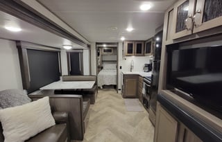 King bed☆Reclining sofa☆Large bathroom