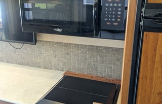 2016 Jayco Alante 31V Class A - Roadtrip in Style!