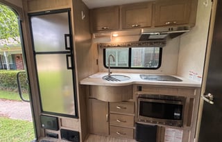 #42 R-pod RP196 The Perfect Couples Camper