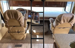 “Bruno” Big Coachmen & Bunkhouse sleeps 9!