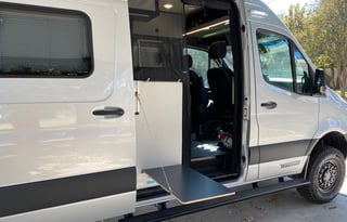 2021 Winnebago Revel 44E