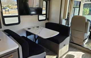 2024 Thor A.C.E. 32B - Style & Space for Family