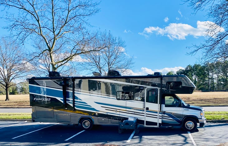 32.5 ft w/2 Slideouts