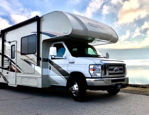 Low Miles! "Sugarbear Express II" Thor BUNKHOUSE 30FE