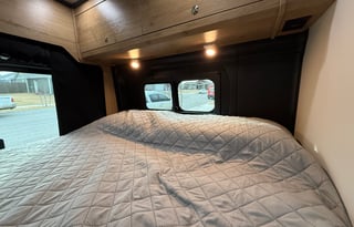 2026 Airstream Rangeline Pop-Top Camper Van