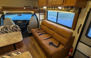 2014 Chevy RV of Altoona- Super Clean!