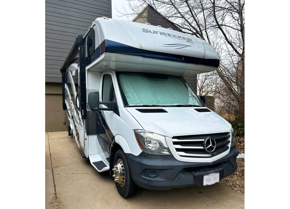 Class C Motor Home rentals in Valley