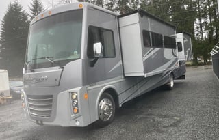 2017 Winnebago Sunova 36Z