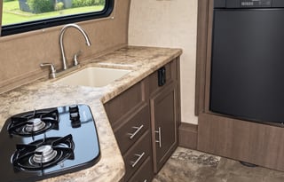 Lightweight R-Pod  Easy to Tow, Slide-Out Sleeps 4