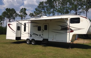 36' Keystone Laredo - Lucy