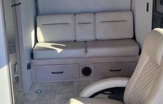 2024 Grand Design Momentum 22MAV (27ft)