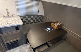 Nomadic Nature Rentals w Luxury Amenities (R-pod)