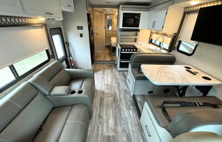 2025 Thor Geneva 29VT