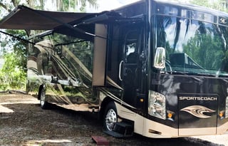 Luxury Disel Push, sleeps 8, 1.5 bath, washer &dry