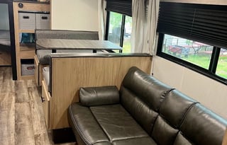 "Rushmore" Happy Glamper *Delivery Only*