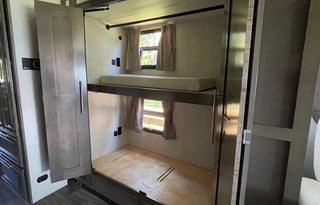 Sam & Kate’s Kid Approved RV Rental w/2 bathrooms