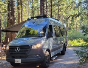 Thor Motor Coach Synergy 19P