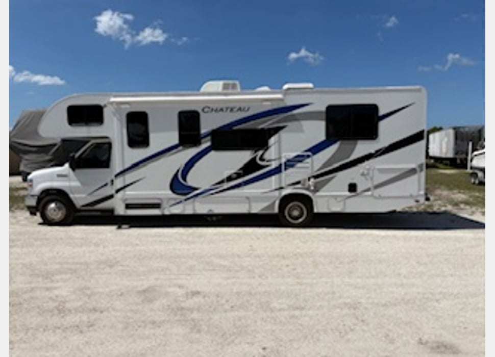 Class C Motor Home rentals in Englewood