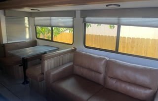 Cozy Bunk House-Kids Approved!