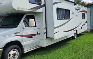 32ft Coachmen – Family Friendly, newly remodeled!