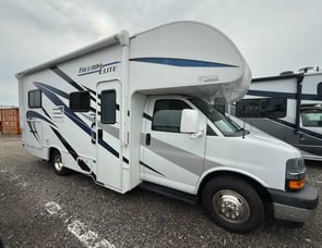 Thor Motor Coach Freedom Elite M-28BHE