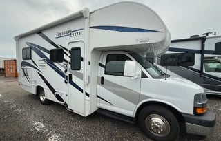 "Dorothy" - Easy Drive-24' Thor Elite - Sleeps 4-6