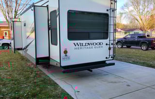 Goose neck and must have 50 amp outlet