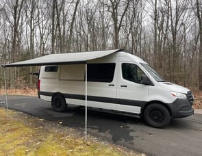 Mercedes Sprinter camper van 170ext