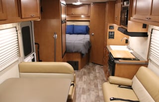 "Daphne" the Winnebago Minnie Winnie 25B