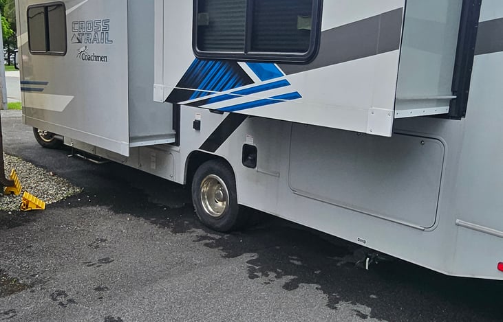 outside view of slideouts extended