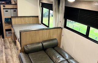 "Rushmore" Happy Glamper *Delivery Only*