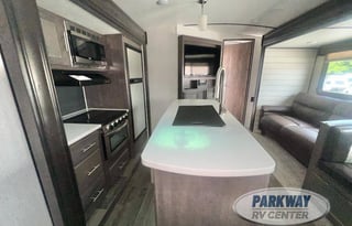 Big Boy Toys & RV Rentals Sunset Trail 331BH
