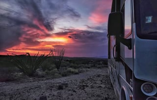 2022 FR3 34DS Class-A(Gas) Sleeps Up to 8 + Tent