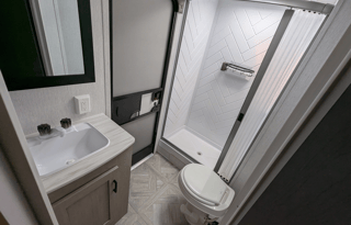 Wildwood X-Lite | Excellent Modern Bunkhouse