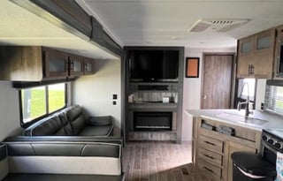 Cleaton RV Rental - 2020 Palomino Puma 32RBFQ