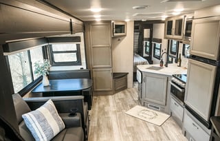 BRAND NEW - 2023 Jayco Jay Feather 27BHB