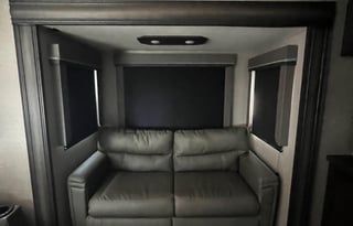 35' 2022 Grand Design Reflection 340RDS Sleep 6