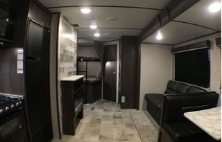 2021 Dutchmen RV Coleman Lantern Series 285BHWE