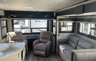 2021 Jayco Jay Feather 27RL