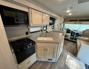 Winnebago Intent 31P