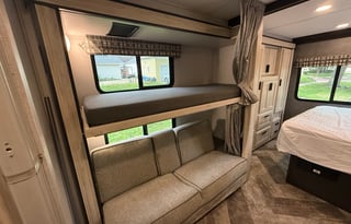 2021 Forest River RV Sunseeker 3250DSLE