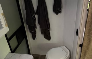 2024 Eddie Bauer BH, We Deliver & Set Up Sleeps 10