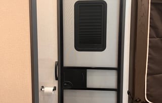 Spacious Family Friendly Luxury 5th Wheel 2BR/2BA