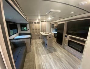 Coachmen RV Spirit Ultra Lite 3379BH