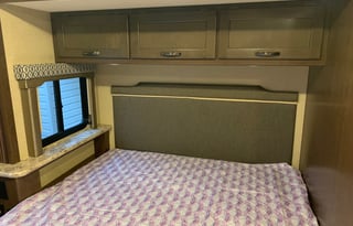 "Tiny" 2019 Thor Motor Coach Freedom Traveler 24HE