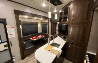 Glamping Done Right!! (DELIVERY ONLY!!!)