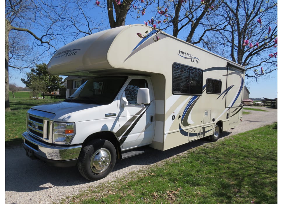 Class C Motor Home rentals in Evansville