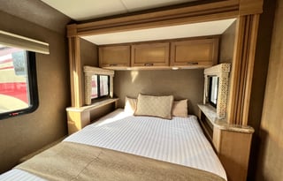 2018 28ft Thor Motor Coach Freedom Elite